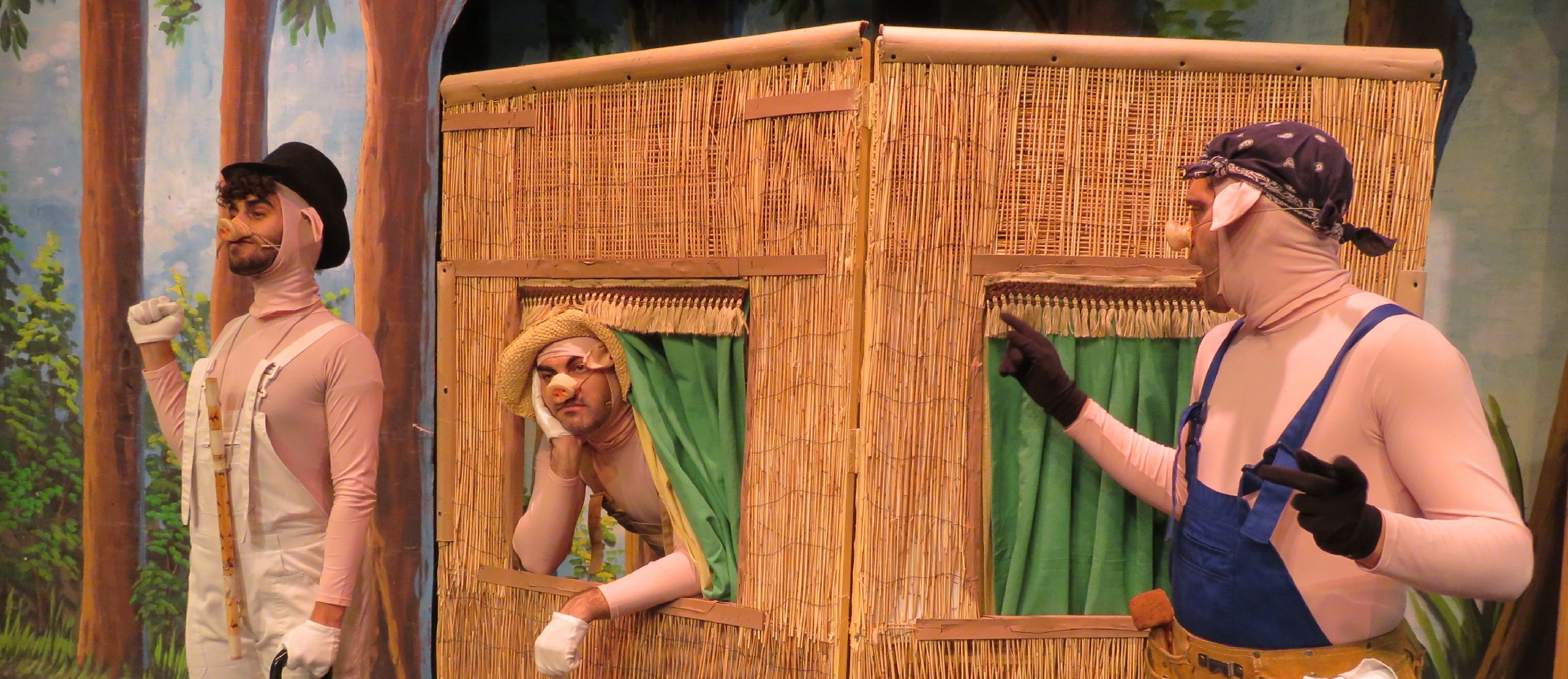 Los Tres Cerditos en escena